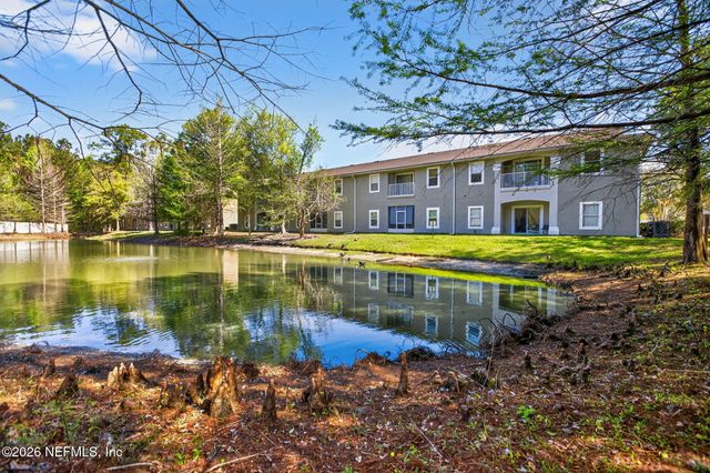 6087 MAGGIES Circle 106, Jacksonville, FL 32244