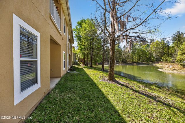 6087 MAGGIES Circle 106, Jacksonville, FL 32244