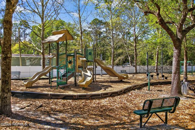 6087 MAGGIES Circle 106, Jacksonville, FL 32244