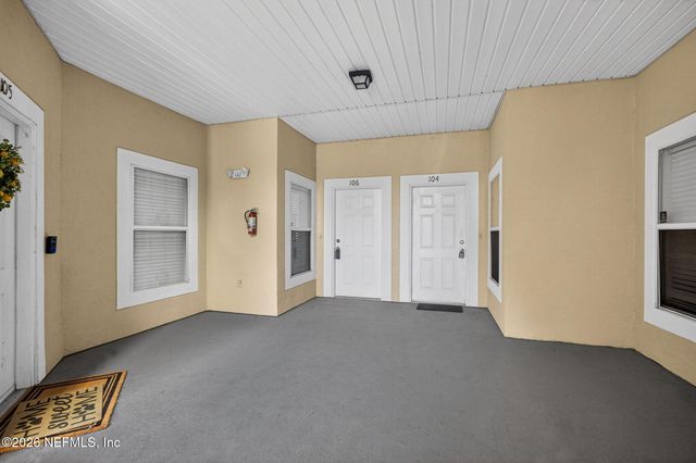 6087 MAGGIES Circle 106, Jacksonville, FL 32244