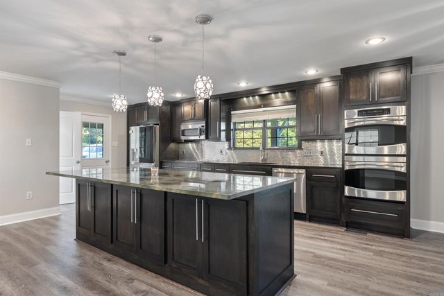 6 Cedar Hill Rd., Conway, AR 72032