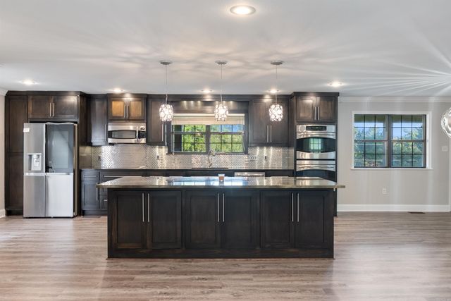 6 Cedar Hill Rd., Conway, AR 72032