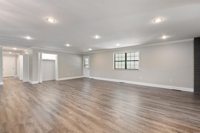 6 Cedar Hill Rd., Conway, AR 72032