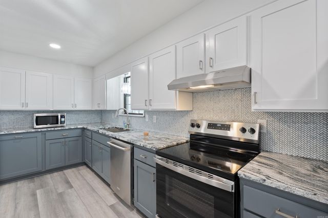 6 Cedar Hill Rd., Conway, AR 72032