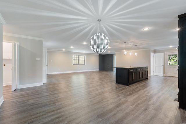 6 Cedar Hill Rd., Conway, AR 72032