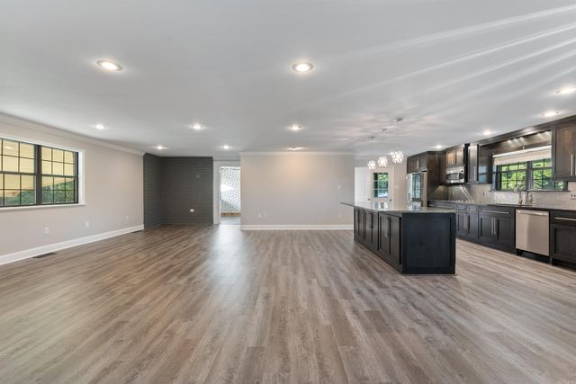 6 Cedar Hill Rd., Conway, AR 72032