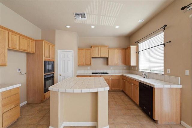 4445 Spyglass Dr, Stockton, CA 95219