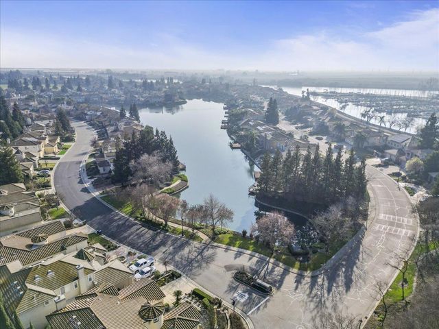 4445 Spyglass Dr, Stockton, CA 95219