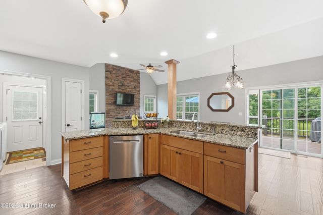 3904 Ballard Woods Dr, Smithfield, KY 40068