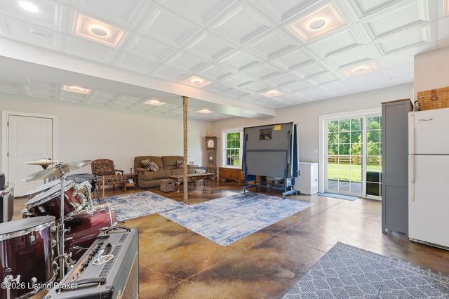 3904 Ballard Woods Dr, Smithfield, KY 40068