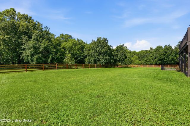 3904 Ballard Woods Dr, Smithfield, KY 40068