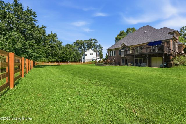 3904 Ballard Woods Dr, Smithfield, KY 40068