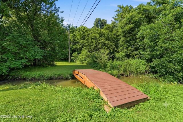 3904 Ballard Woods Dr, Smithfield, KY 40068