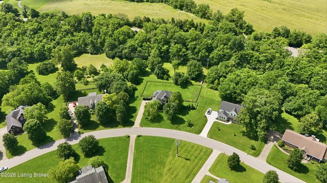 3904 Ballard Woods Dr, Smithfield, KY 40068