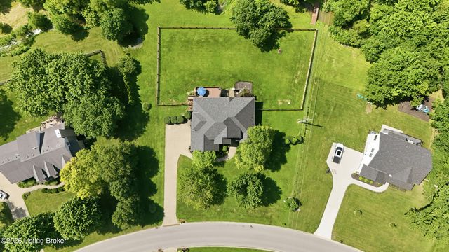 3904 Ballard Woods Dr, Smithfield, KY 40068