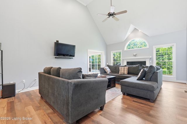 3904 Ballard Woods Dr, Smithfield, KY 40068
