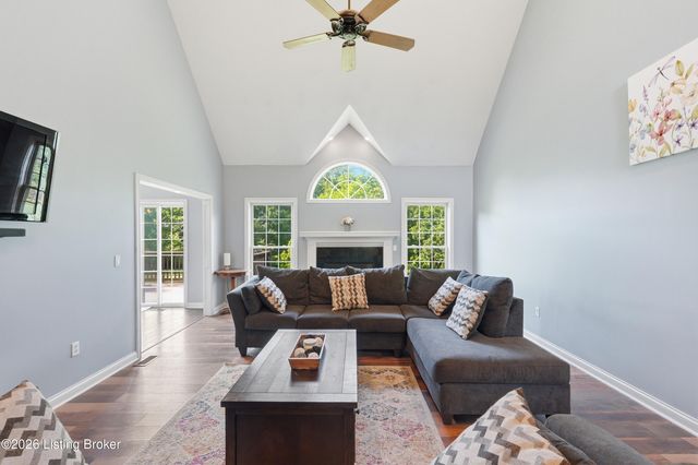 3904 Ballard Woods Dr, Smithfield, KY 40068