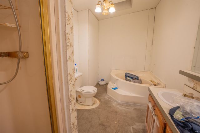 7162 E Washburn Drive, Monticello, IN 47960