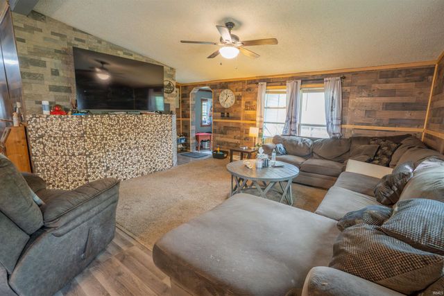 7162 E Washburn Drive, Monticello, IN 47960