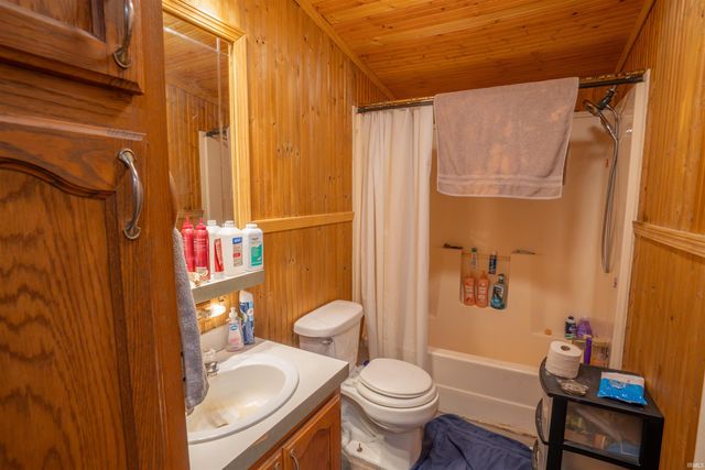 7162 E Washburn Drive, Monticello, IN 47960