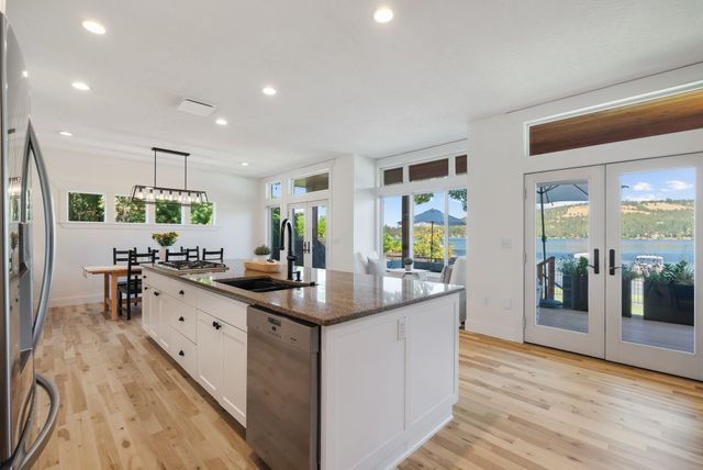 1323 S Lilac Ln, Liberty Lake, WA 99019