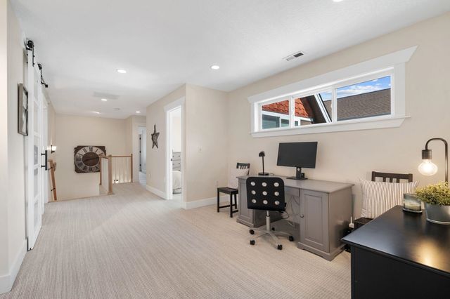 1323 S Lilac Ln, Liberty Lake, WA 99019