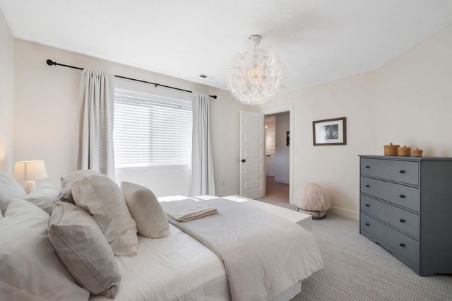 1323 S Lilac Ln, Liberty Lake, WA 99019