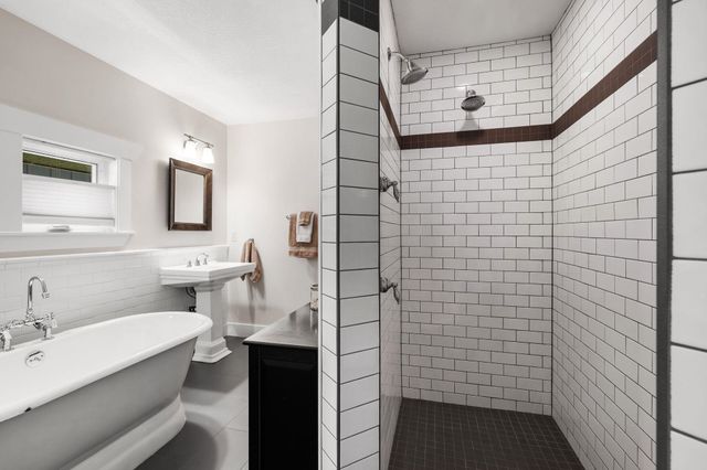 1323 S Lilac Ln, Liberty Lake, WA 99019