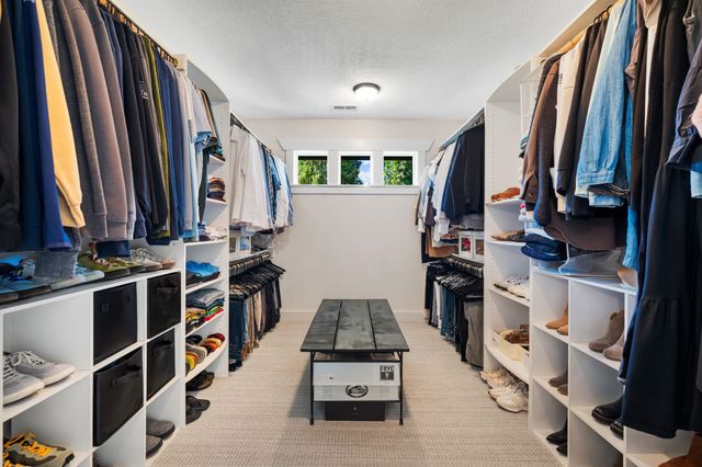 1323 S Lilac Ln, Liberty Lake, WA 99019