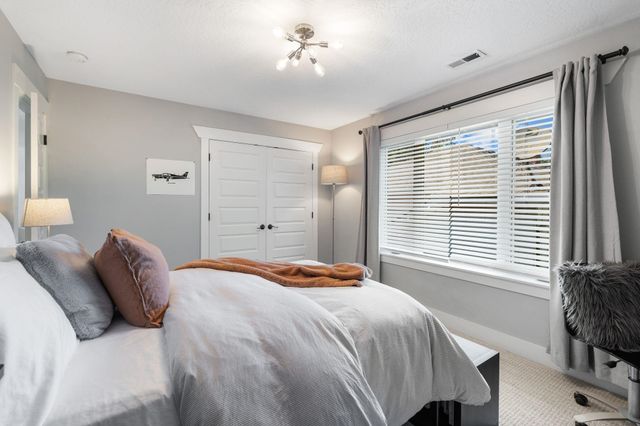 1323 S Lilac Ln, Liberty Lake, WA 99019