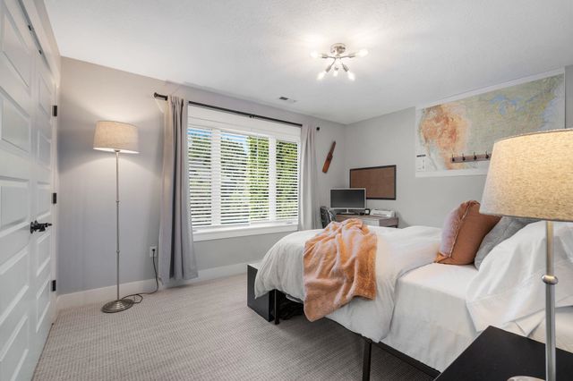 1323 S Lilac Ln, Liberty Lake, WA 99019