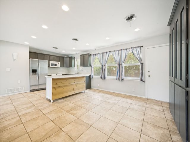 1825 Emery Street, Denton, TX 76201