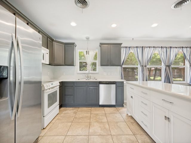 1825 Emery Street, Denton, TX 76201