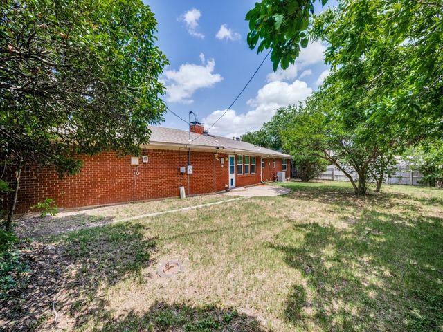 1825 Emery Street, Denton, TX 76201