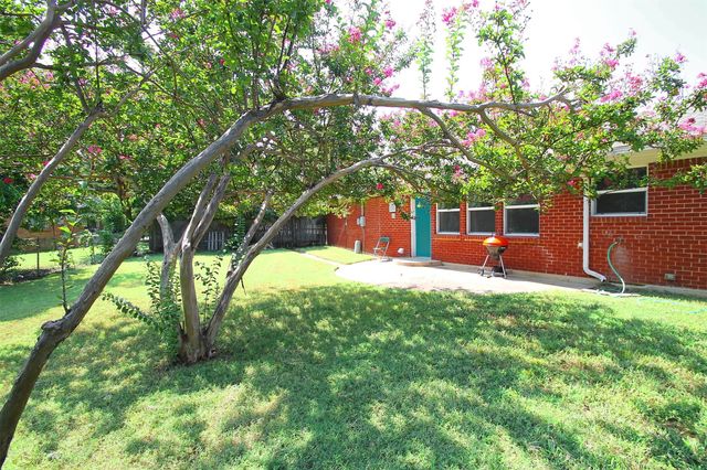 1825 Emery Street, Denton, TX 76201