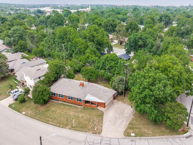1825 Emery Street, Denton, TX 76201