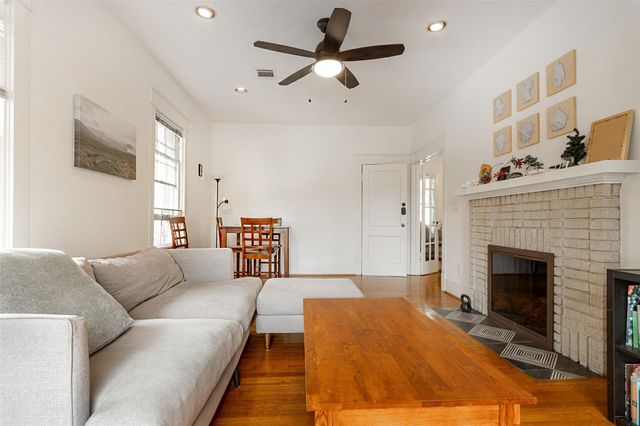 528 Hawthorne Street, Houston, TX 77006