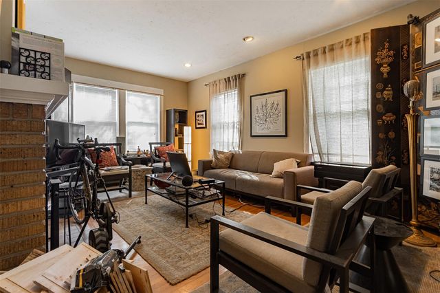 528 Hawthorne Street, Houston, TX 77006