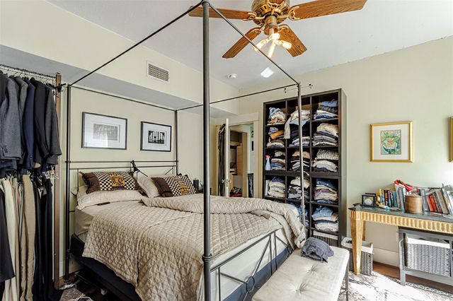 528 Hawthorne Street, Houston, TX 77006