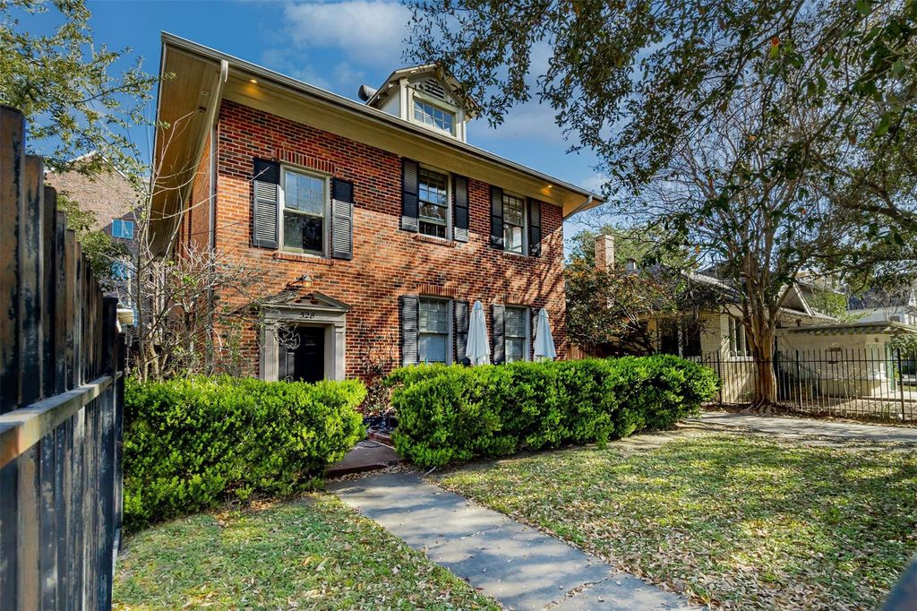 528 Hawthorne Street, Houston, TX 77006