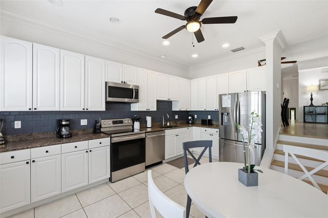 4006 5TH AVENUE, Holmes Beach, FL 34217