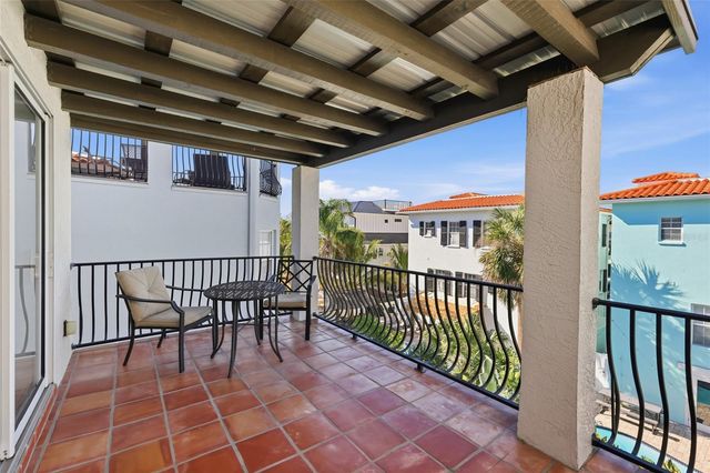 4006 5TH AVENUE, Holmes Beach, FL 34217