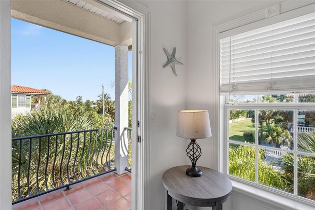 4006 5TH AVENUE, Holmes Beach, FL 34217