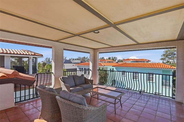 4006 5TH AVENUE, Holmes Beach, FL 34217