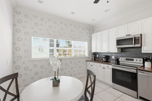 4006 5TH AVENUE, Holmes Beach, FL 34217