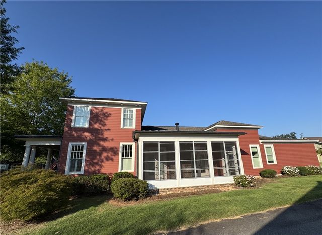 521 Pershing Avenue, Clemson, SC 29631