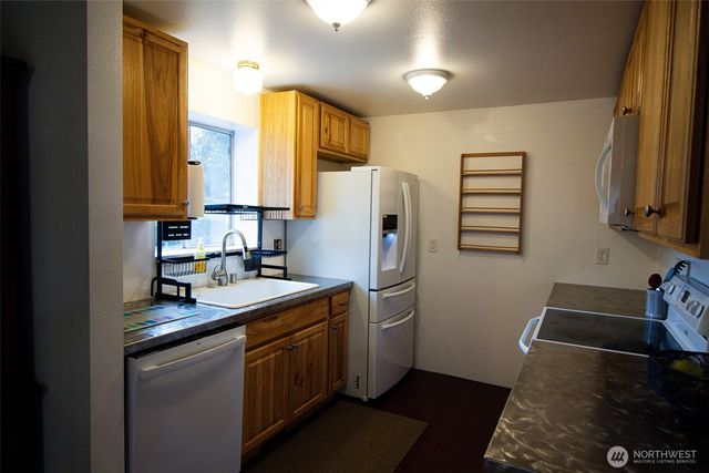 12940 Elm Avenue NW, Poulsbo, WA 98370