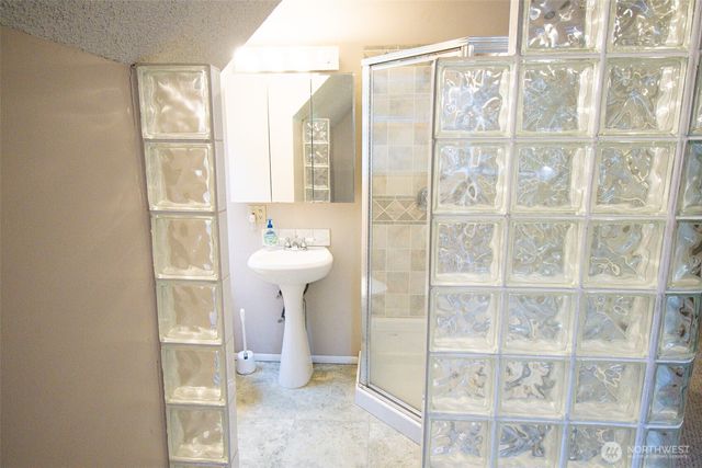 12940 Elm Avenue NW, Poulsbo, WA 98370