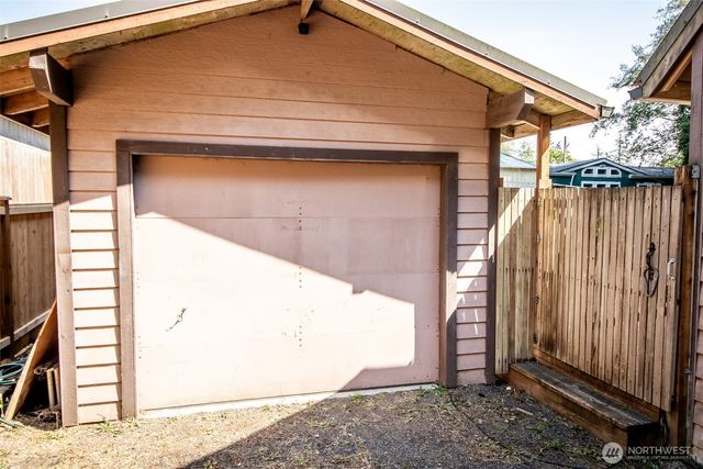 12940 Elm Avenue NW, Poulsbo, WA 98370