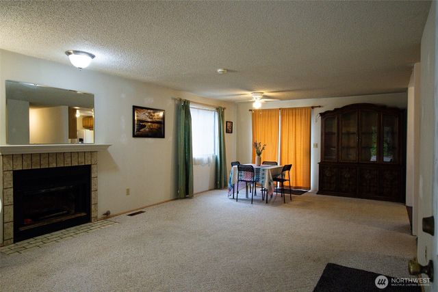 12940 Elm Avenue NW, Poulsbo, WA 98370
